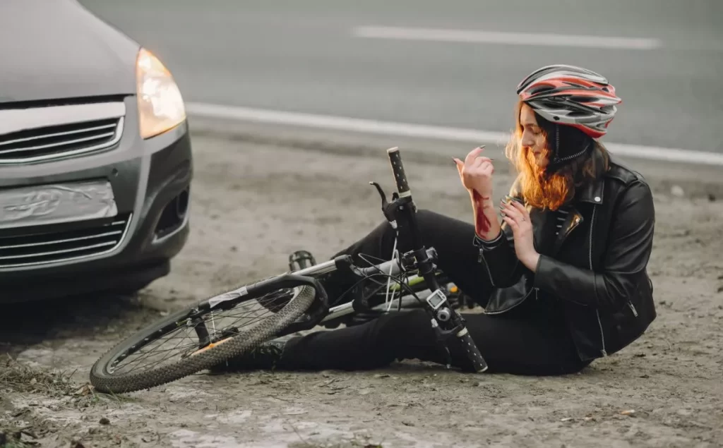 How many bicycle accidents occur each year in California?